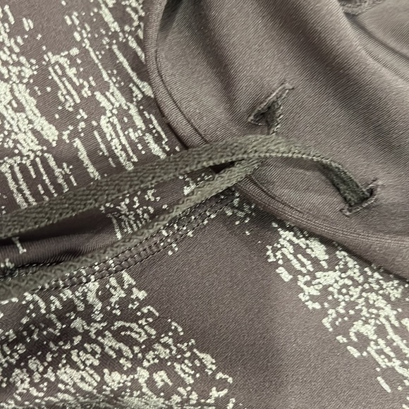 UNDER ARMOUR COMPRESSION PANTS #1417, size medium - Picture 5 of 8